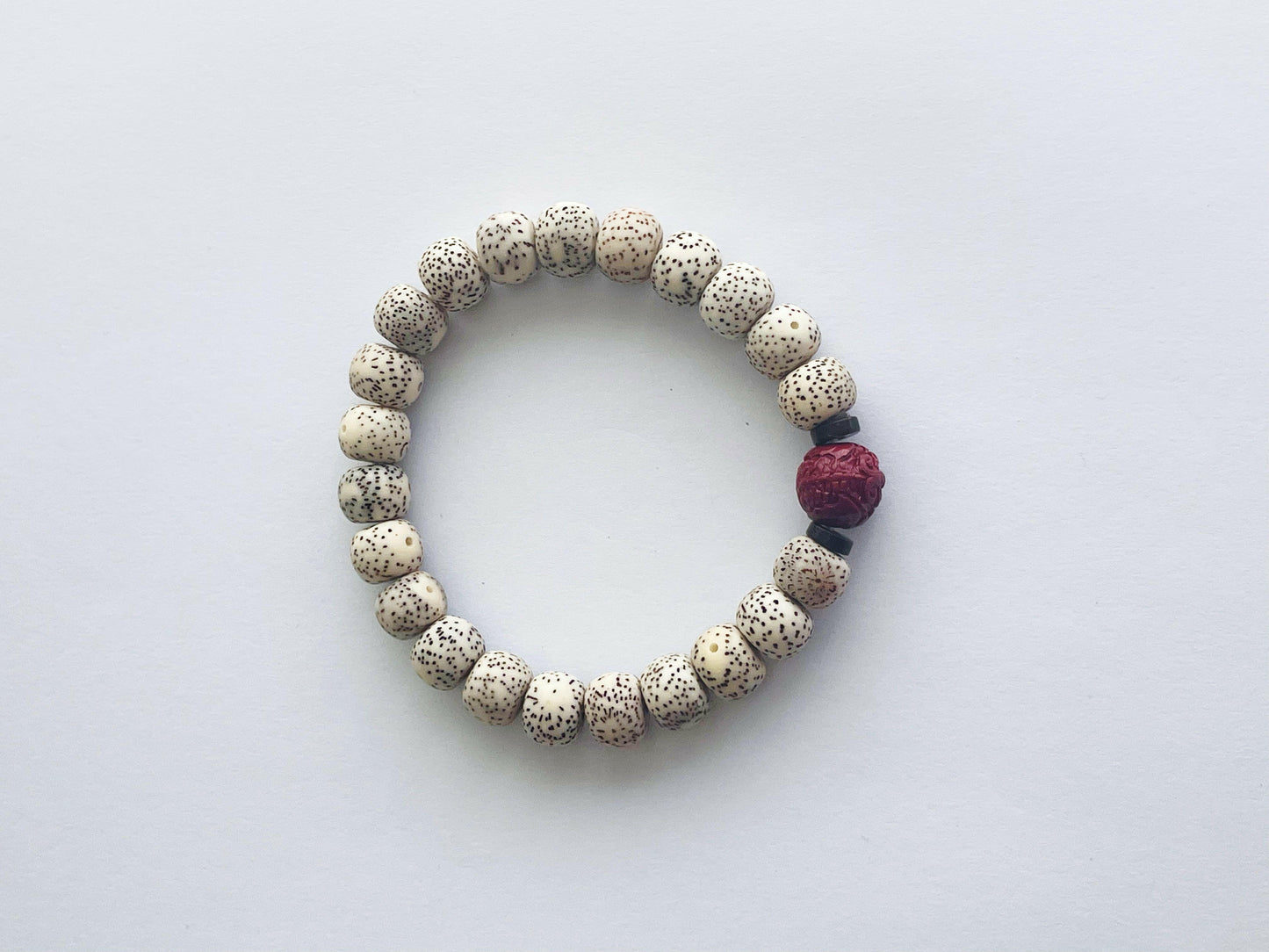 PROTECTION WELLBEING Natural White Bodhi Seeds Beads Red Cinnabar Lion Charm Bracelet.